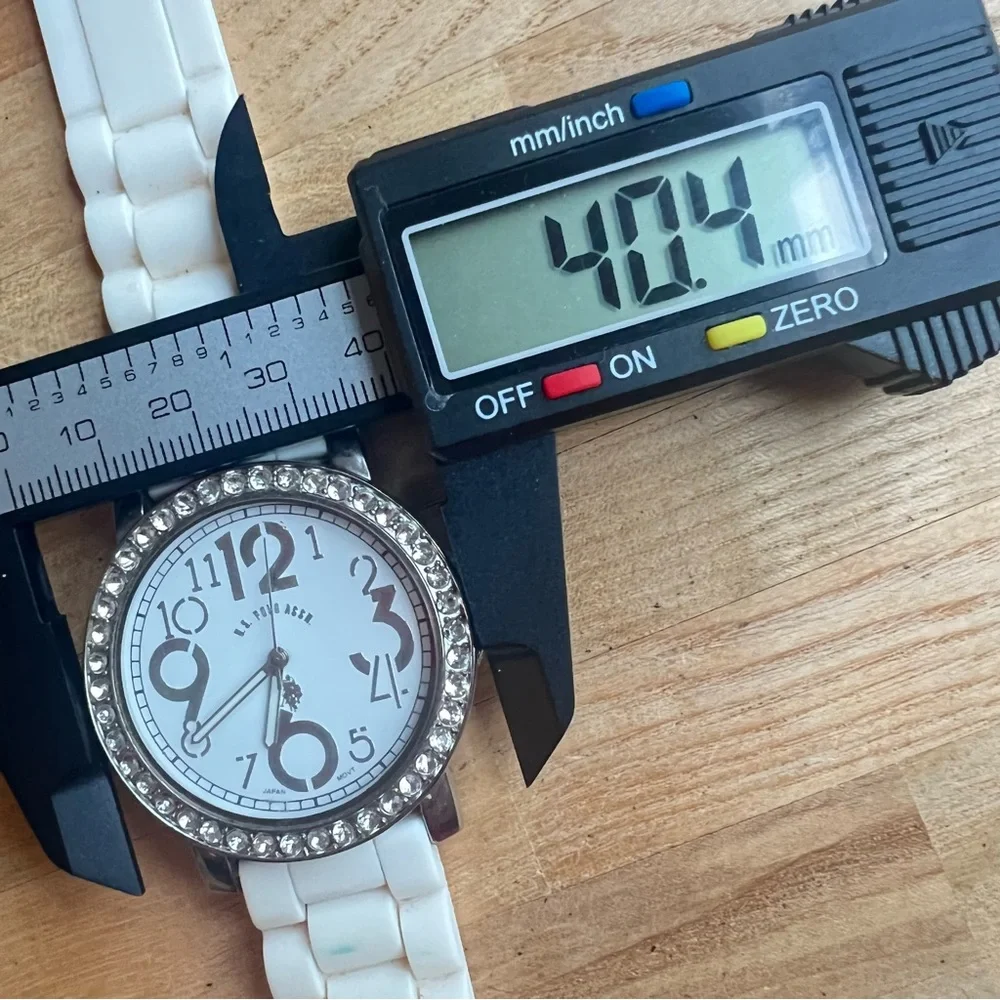 US Polo Association ladies white sporty Watch NEW BATTERY